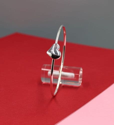 925 Sterling Silver Hand-Crafted Bangle With Solid Heart with Opening Clasp