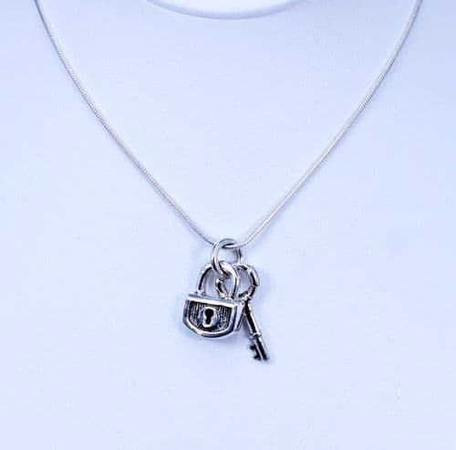 925 Sterling Silver Hand Crafted Lock & Key Pendant & Chain/Necklace - Lock Them Up!
