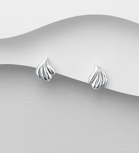 925 Sterling Silver Polished Teardrop Stud Earrings – Elegant, Timeless & Effortlessly Chic ✨