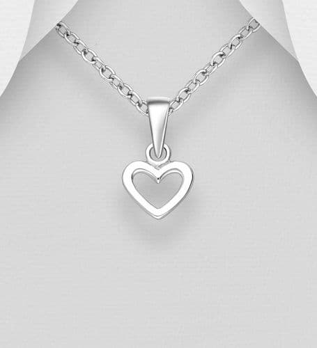 925 Sterling Silver Small Elegant Heart Pendant & Chain