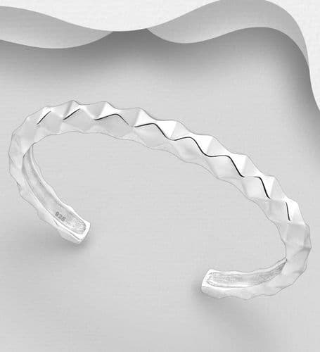 925 Sterling Silver Solid Hand Crafted Pyramid Design Cuff Bangle - Unisex