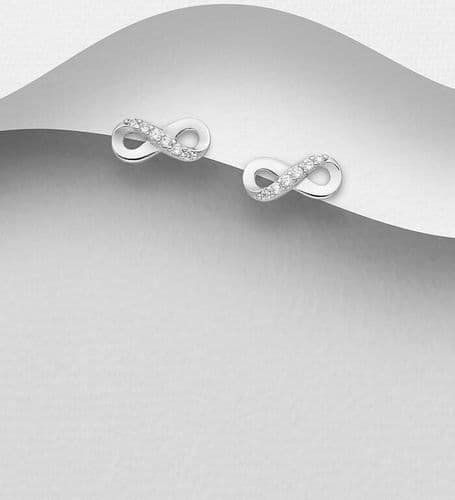 925 Sterling Silver Stud Earring Set With a 4mm Round Simulated Diamond (1)