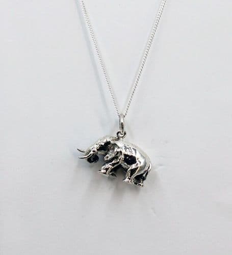 A Stunning Handmade Solid 925 Sterling Silver Elephant Pendant & Chain