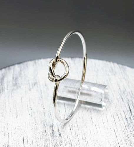 Hand-Crafted 925 Sterling Silver Heart Bangle with Elegant Infinity Twist