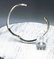 Handmade Oval Bangle: 925 Solid Sterling Silver with Concealed Clasp. 7mm wide, 45gms