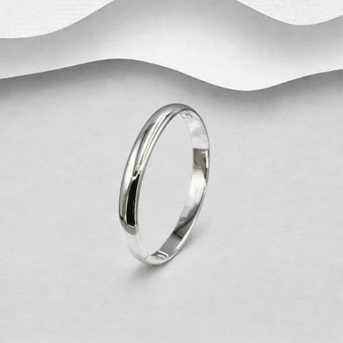 Handmade Oval Bangle: 925 Solid Sterling Silver with Concealed Clasp. 7mm wide, 45gms