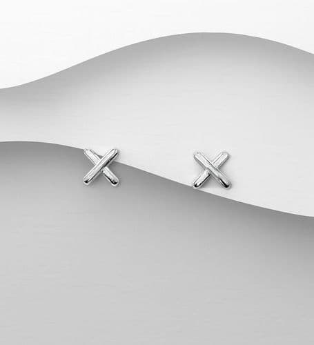 Solid Handcrafted 925 Sterling Silver Cross Stud Earrings – Shine Bright Every Day ✨