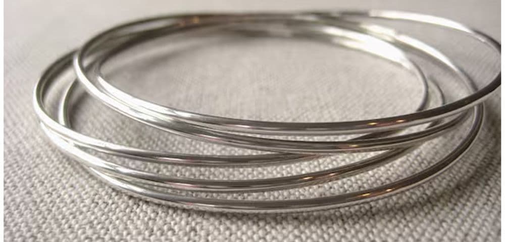 None opening Bangles