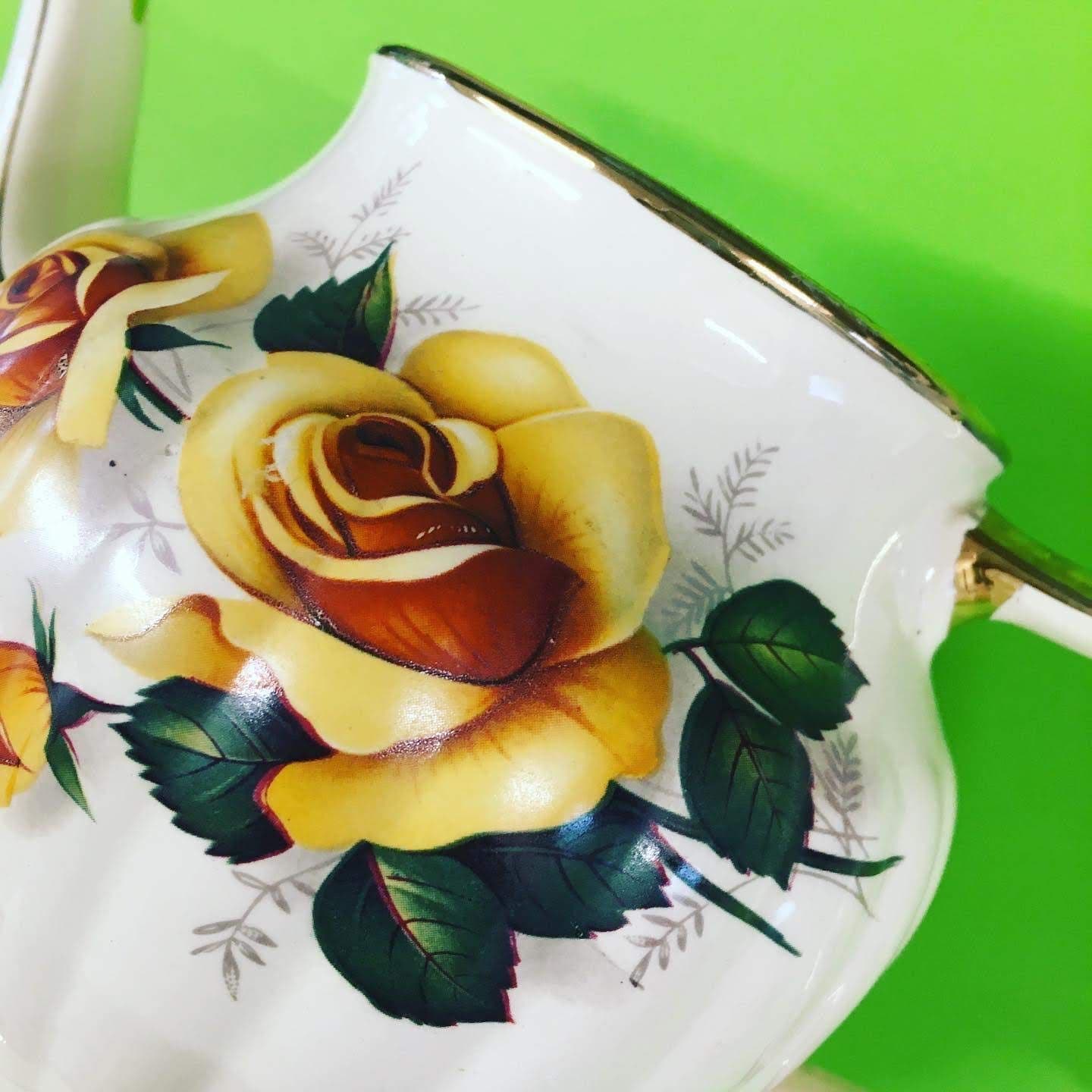 Sadler Teapot Yellow Rose 1930s