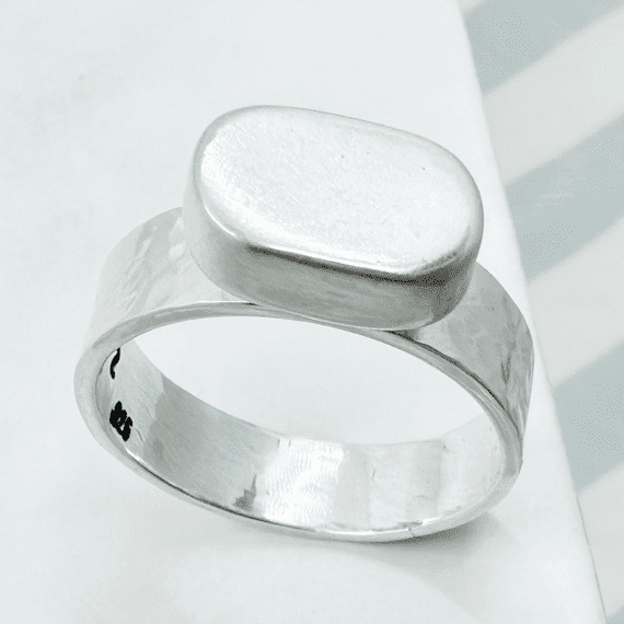 Ashes Oval Capsule Ring