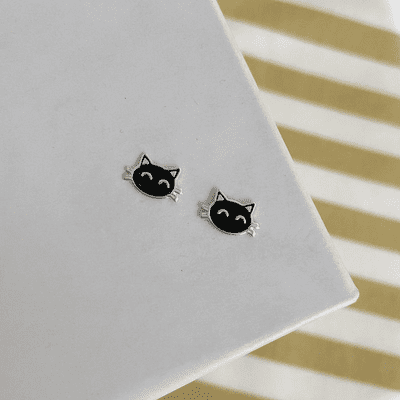 Cat Studs