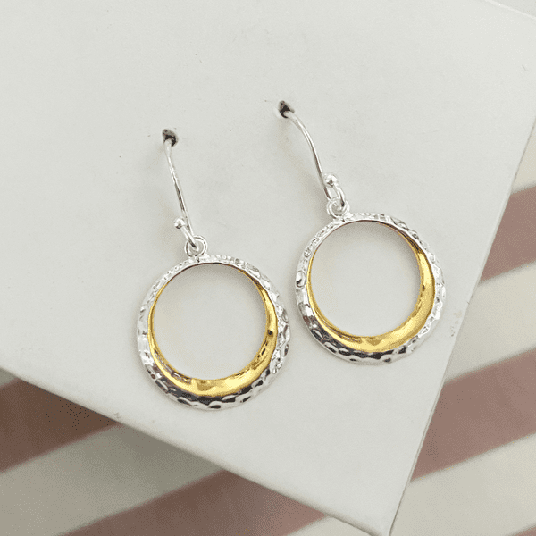 Contrast Circle Earrings