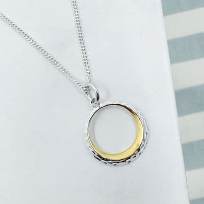 Contrast Necklace