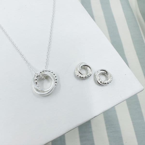 Entwined Circles Set