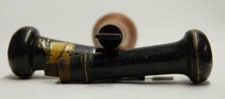 Antique Bow Stamp Steinmann