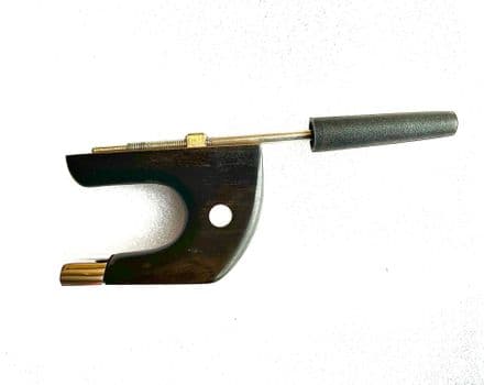 Bass Bow Frog German