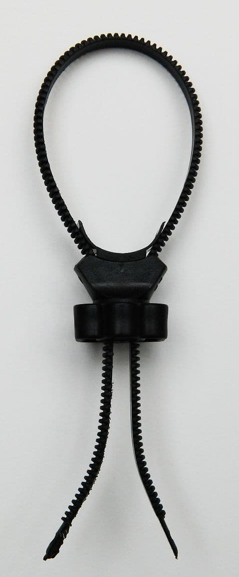 Fingerboard strap clamp