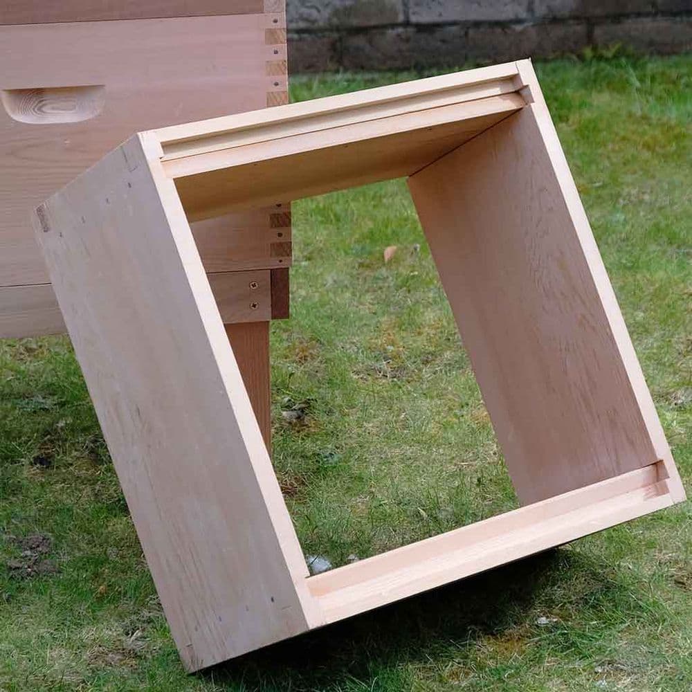 Cedar Brood Box National