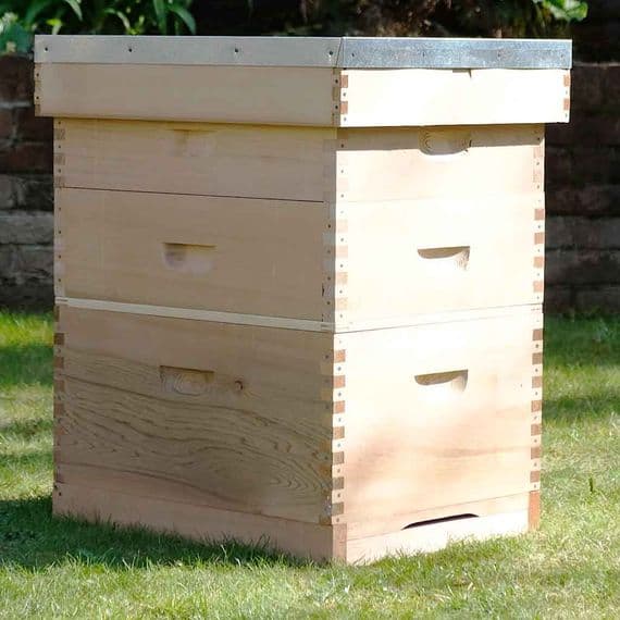 Complete Langstroth Hive Red Cedar