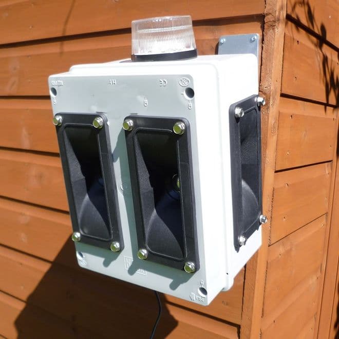 SENTINEL 3 WAY ULTRASONIC (silent) CAT REPELLER / DETERRENT WITH STROBE