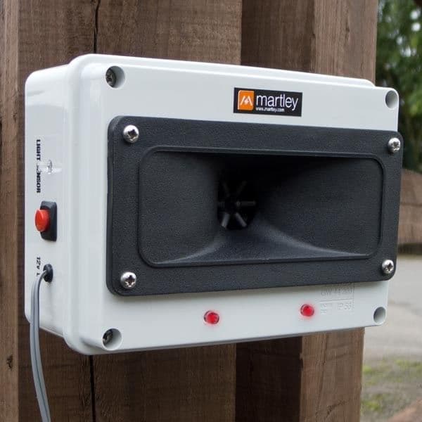 Ultrasonic Fox & Badger Repeller / Scarer (50ft range)