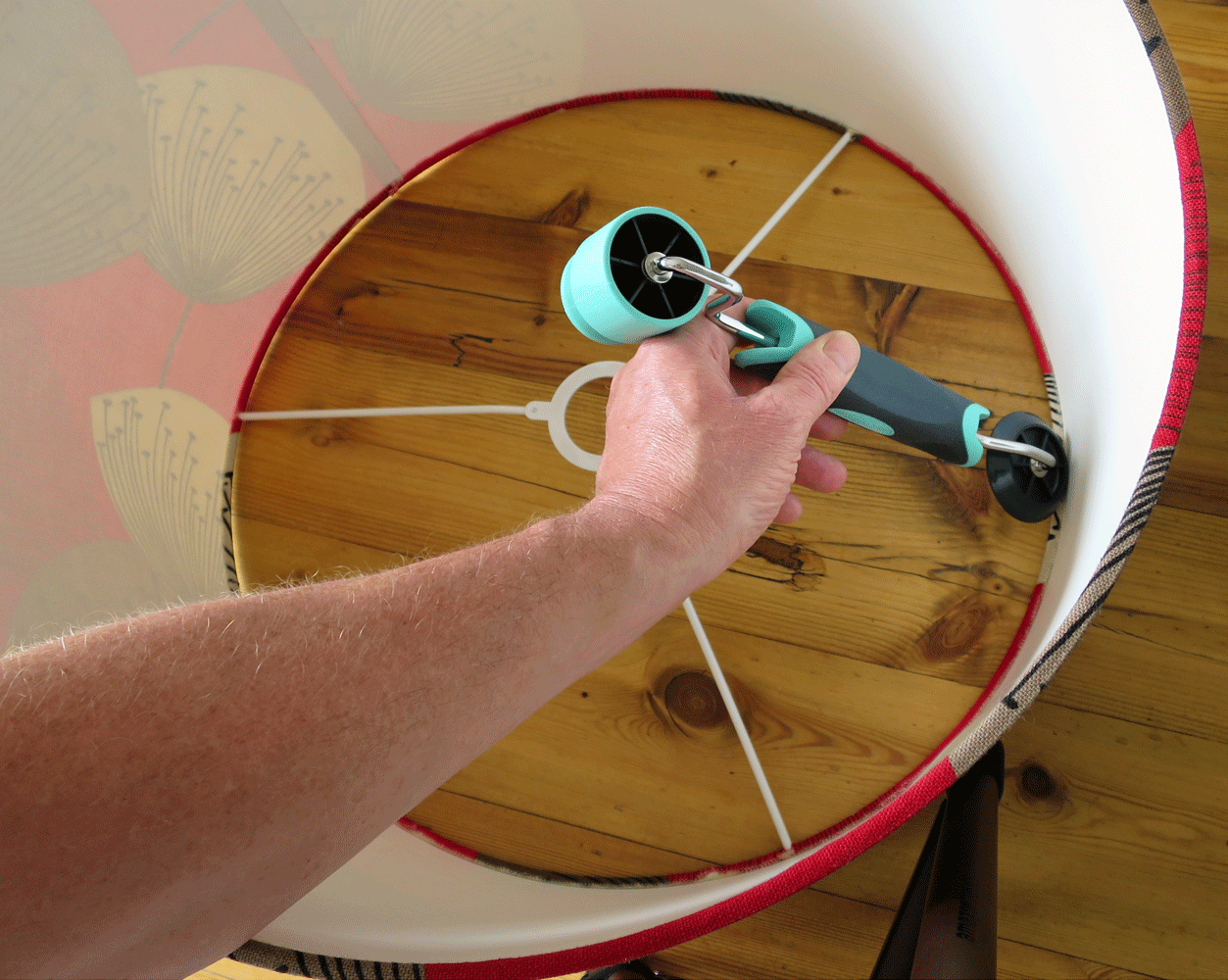 Lampshade Seam Roller with  3 in 1 Roll Edge Tool