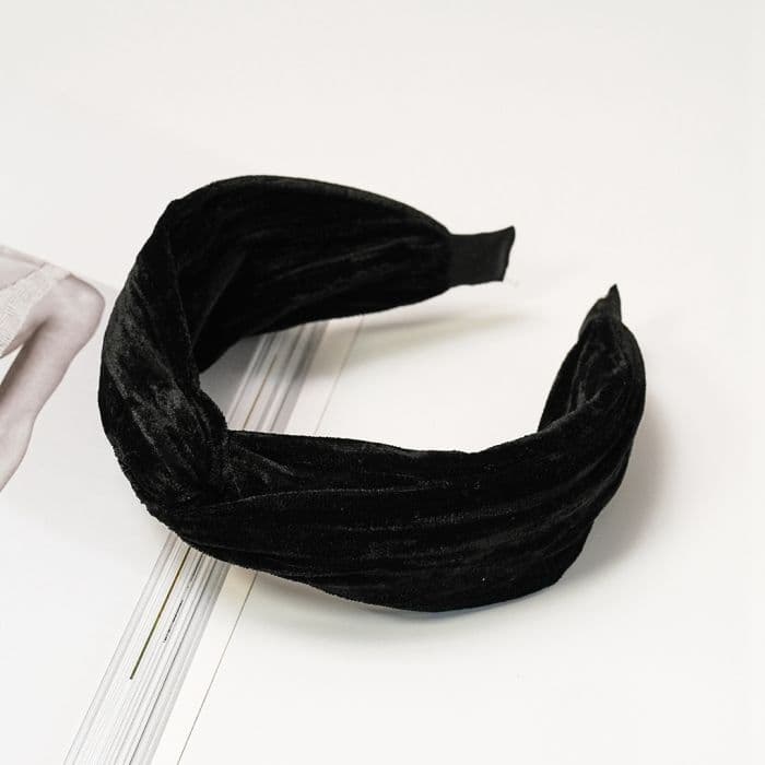 Red Cuckoo Plain Velvet Black Knotted Headband