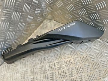 2015 YAMAHA MT09 RIGHT HAND REAR TAIL COVER PANEL