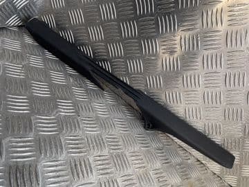 2016 YAMAHA MT125 CHAINGUARD