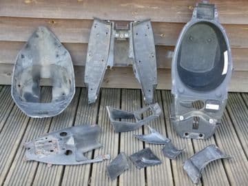 APRILIA SR50 R UNDERBODY PANELS