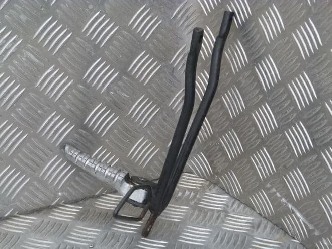APRILLIA RS125 L/H PILLION FOOTREST HANGER