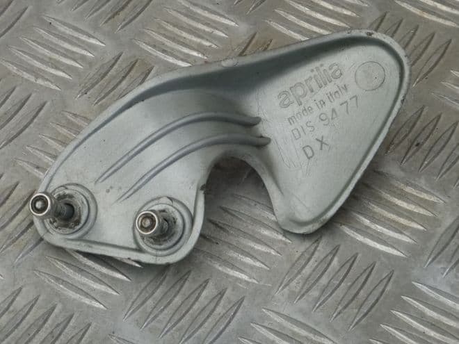 APRILLIA RS125 R/H FOOTREST PLATE