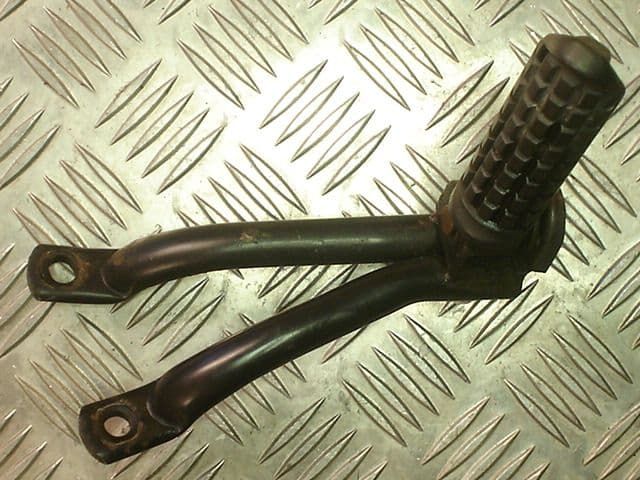 FOOTREST & HANGER, REAR, RIGHT