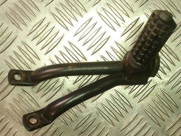 FOOTREST & HANGER, REAR, RIGHT