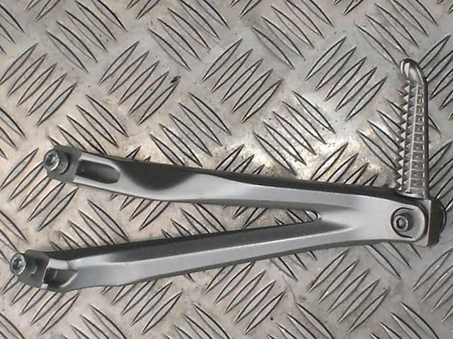 HANGAR & FOOTREST, REAR, LEFT