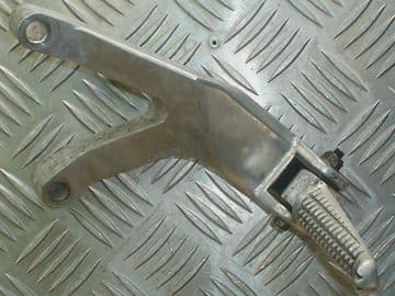 HANGAR & PEG, REAR LEFT