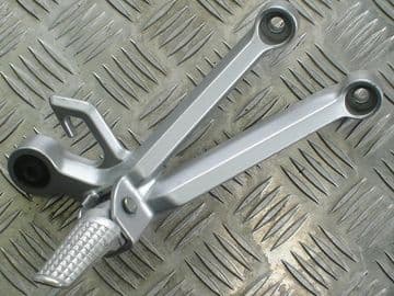 HANGAR & PEG, REAR, RIGHT HAND