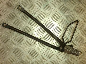 HANGER & PEG, REAR, LEFT HAND.