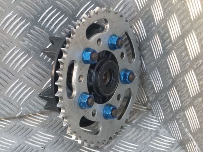 HONDA CB750 F2N SPROCKET CARRIER