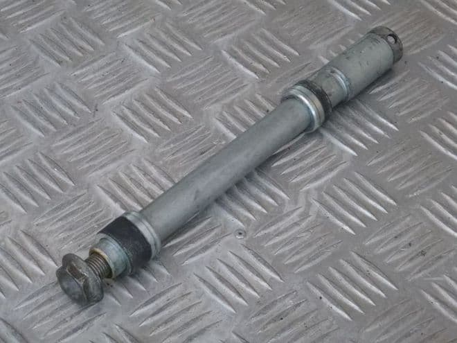 HONDA CBR600 FW FRONT WHEEL SPINDLE