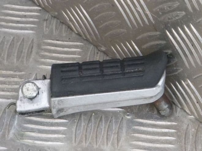 HONDA CBR600FW L/H RIDERS FOOT PEG