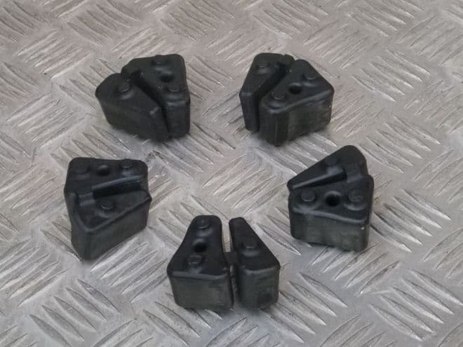 HONDA VTR FIRESTORM CUSH DRIVE RUBBERS