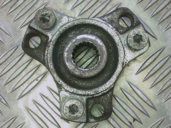 HUB, REAR DISC HOLDER