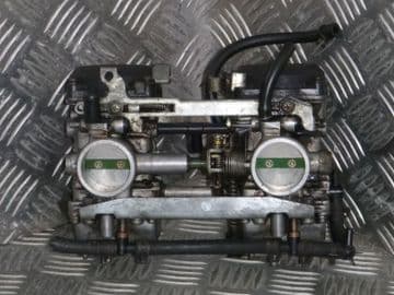 Kawasaki GPZ500S Carburettors