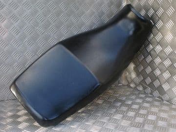 Kawasaki GPZ500S Seat