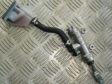 MAST CYL, REAR BRAKE. FLUID POT
