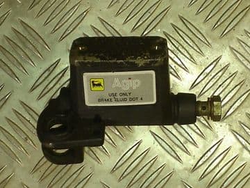 MASTER CYLINDER, FRONT BRAKE