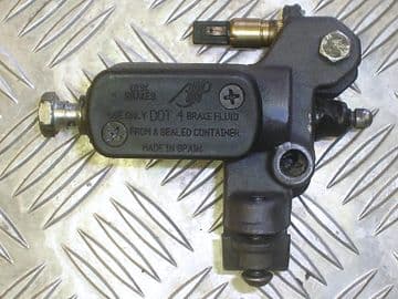 MASTER CYLINDER, FRONT BRAKE