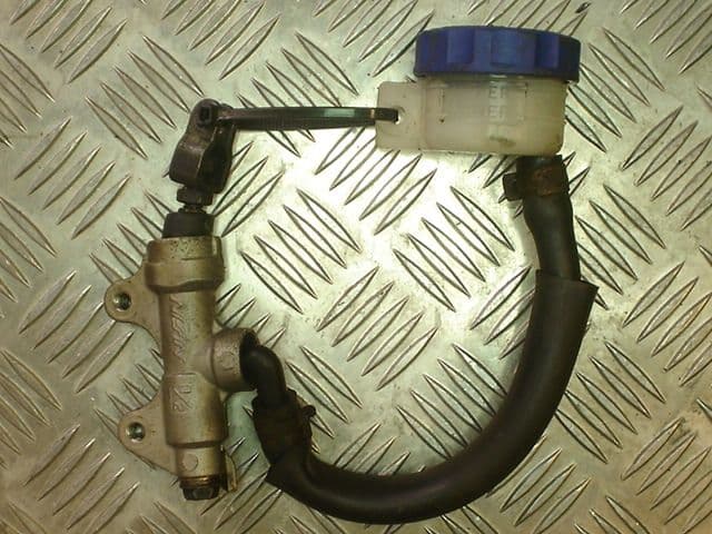 MASTER CYLINDER, REAR C/W POT