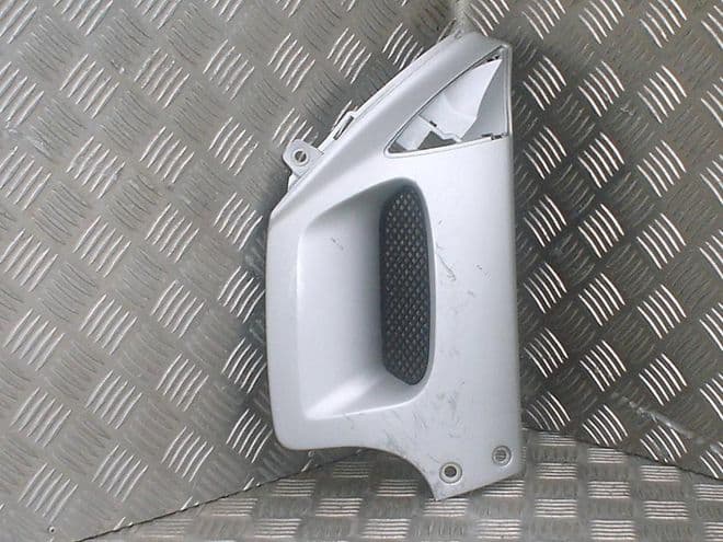 RIGHT HAND RADIATOR AIR SCOOP